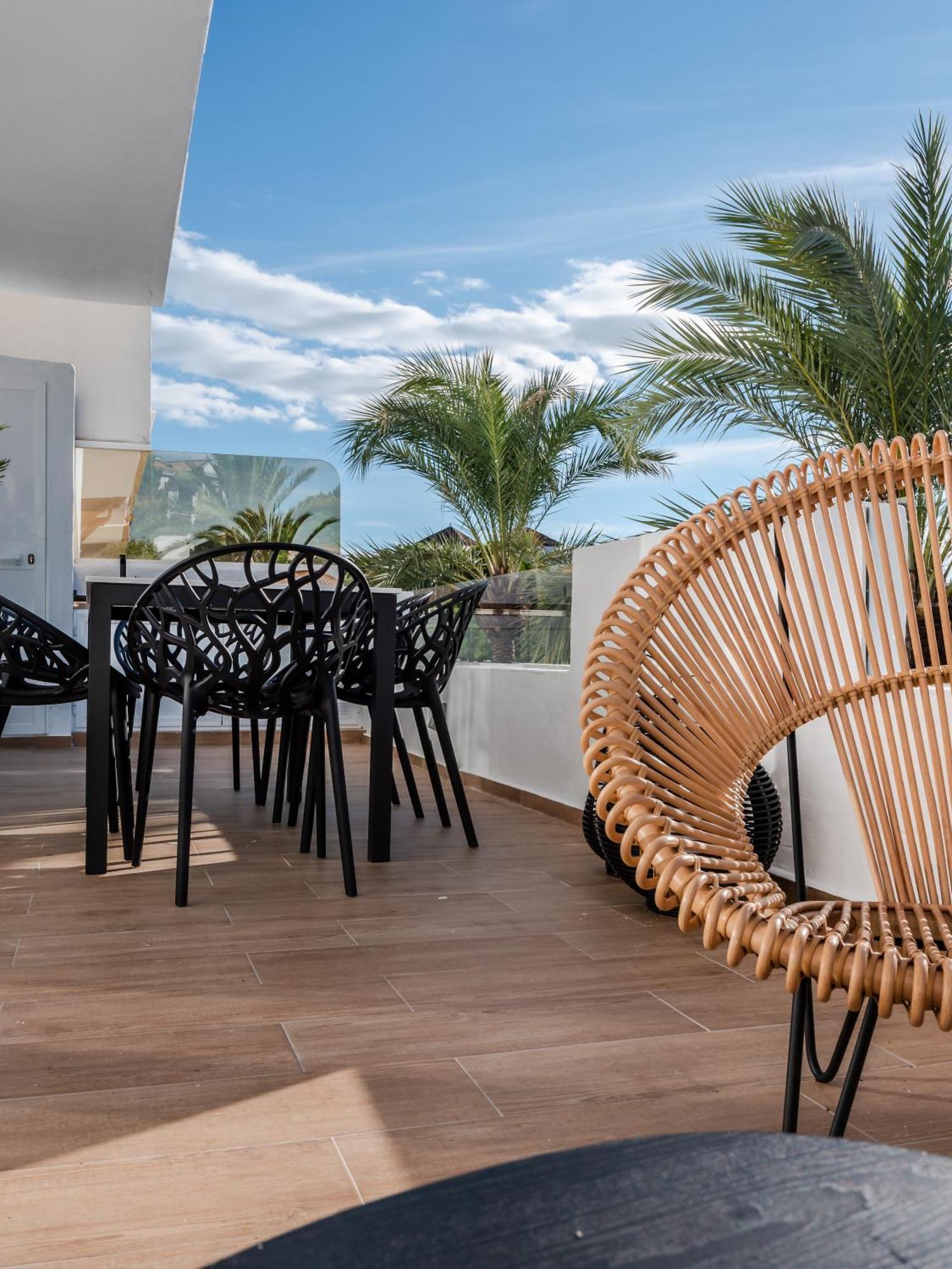 Appartement 3 Bdrm Stylish W Pool In Puerto Banus Marbella