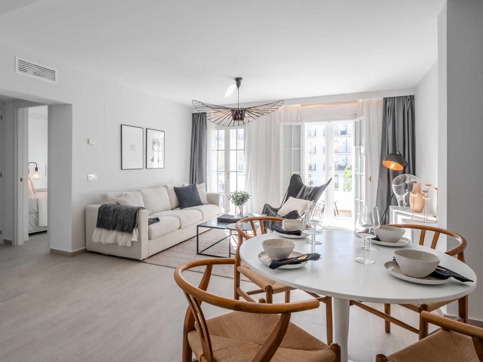 Appartement 3 Bdrm Stylish W Pool In Puerto Banus Marbella